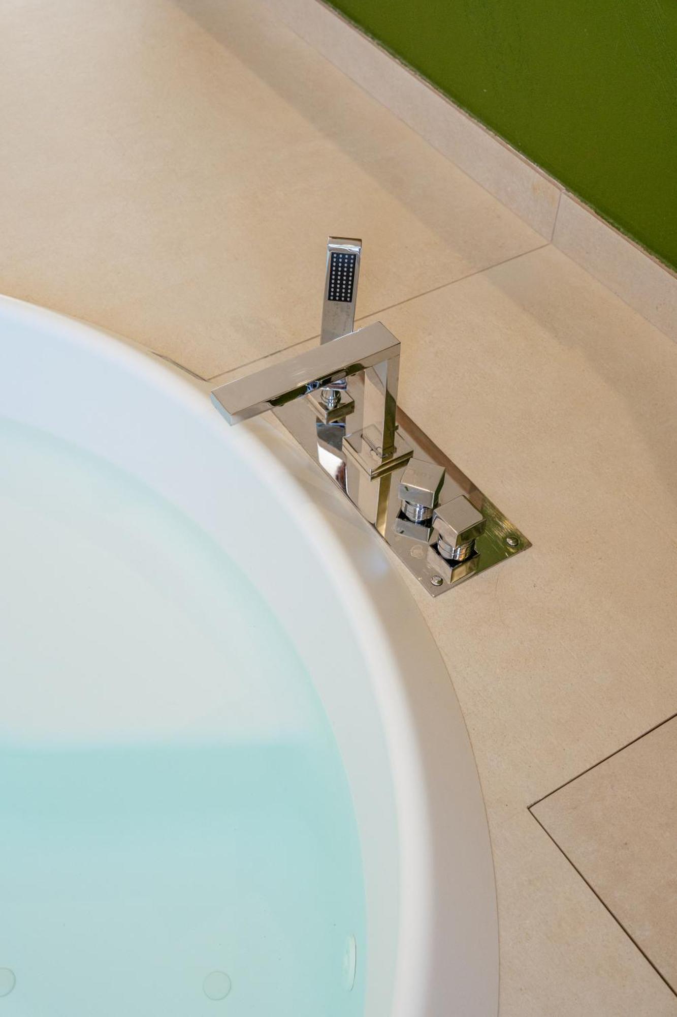 Suite Hot Tub